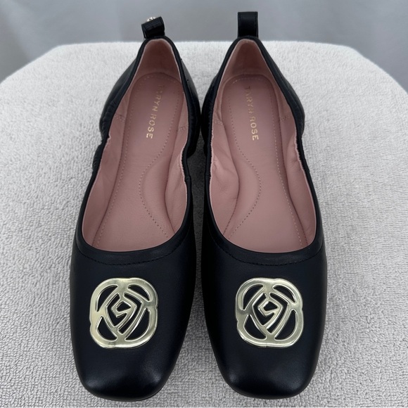 Taryn Rose Womens Rosie Leather Flats 8.5 Black Slip On Weatherproof - Picture 3 of 10